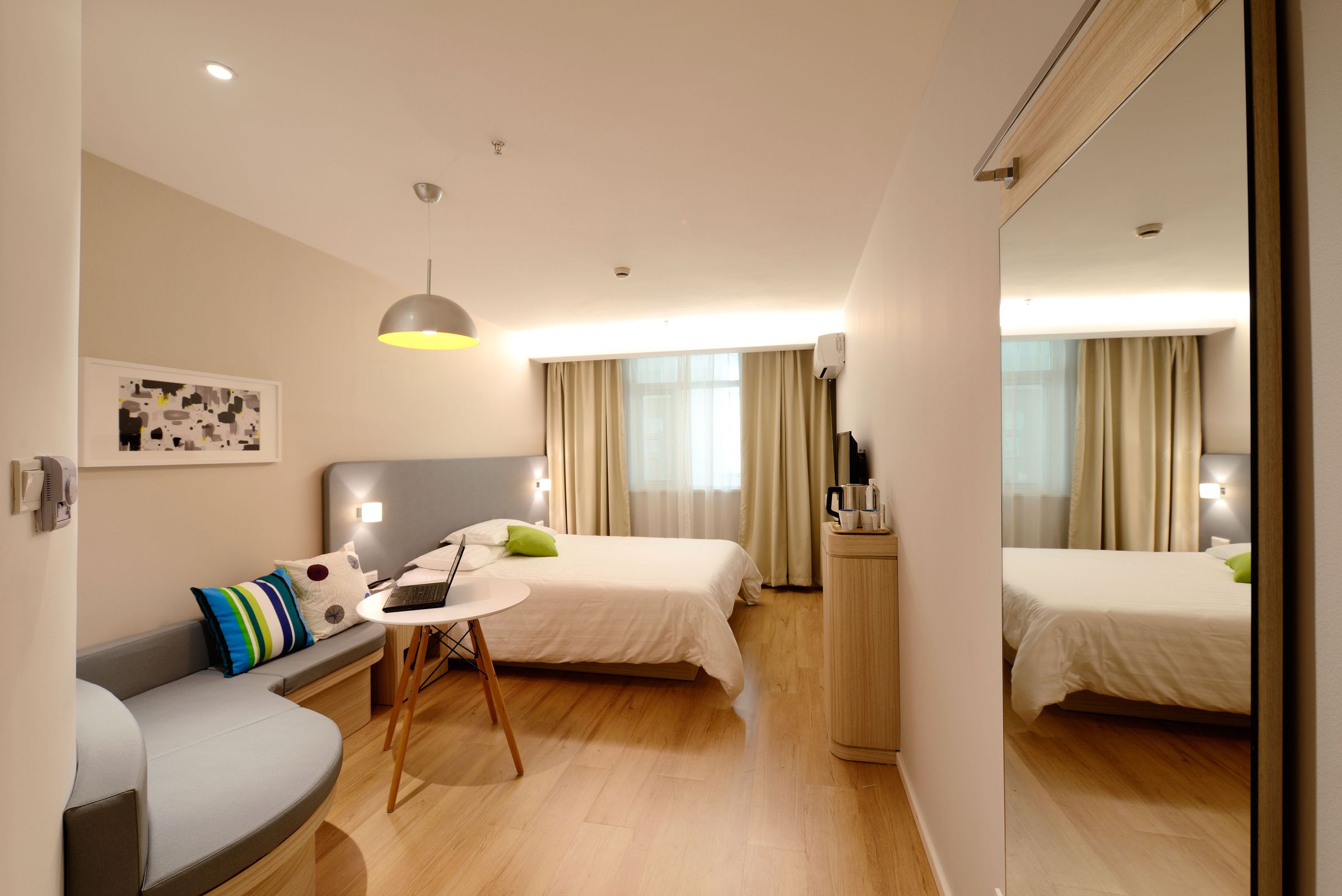 Hibis Premium King Rooms
