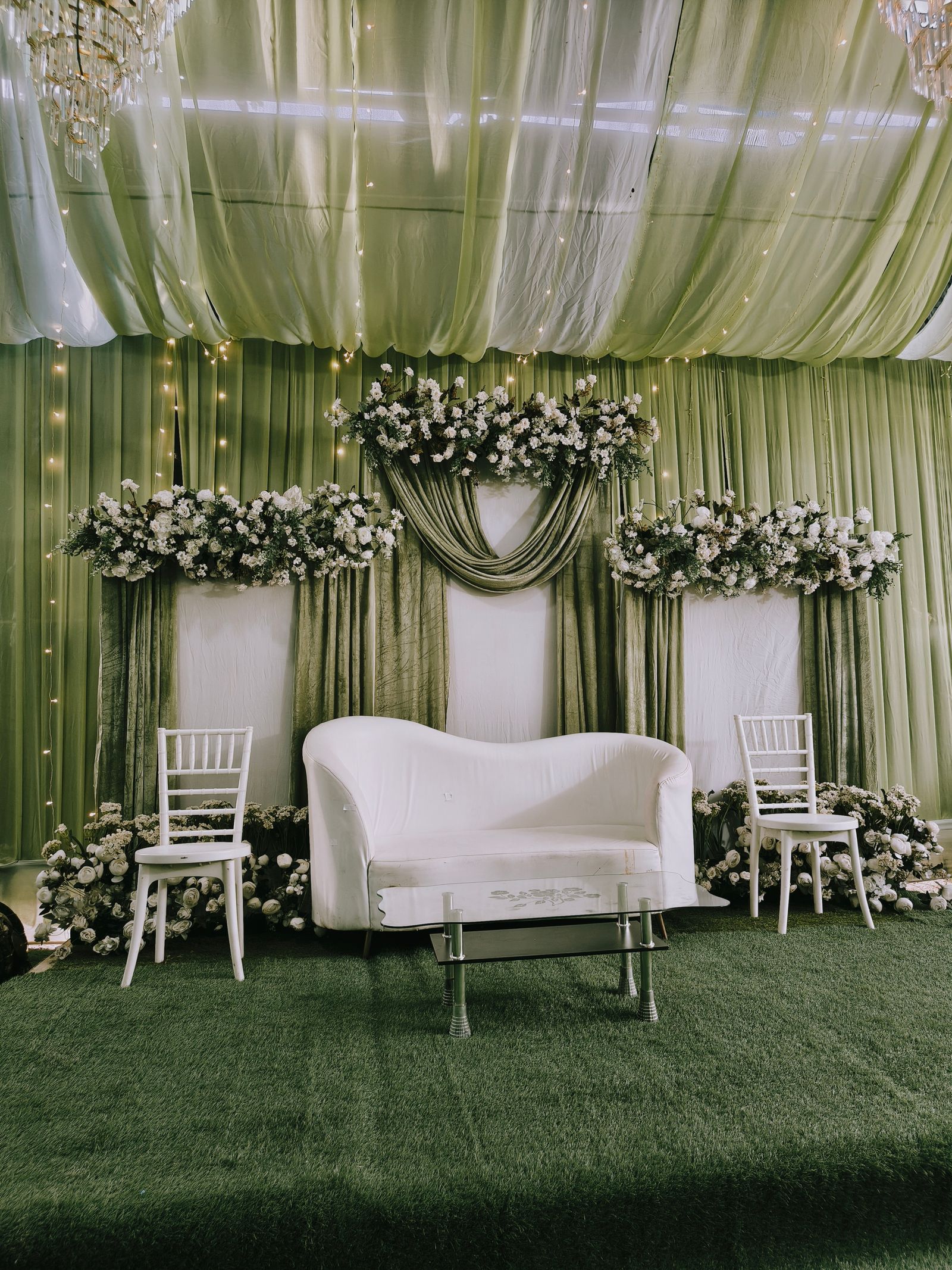 Elegant floral wedding stage decoration