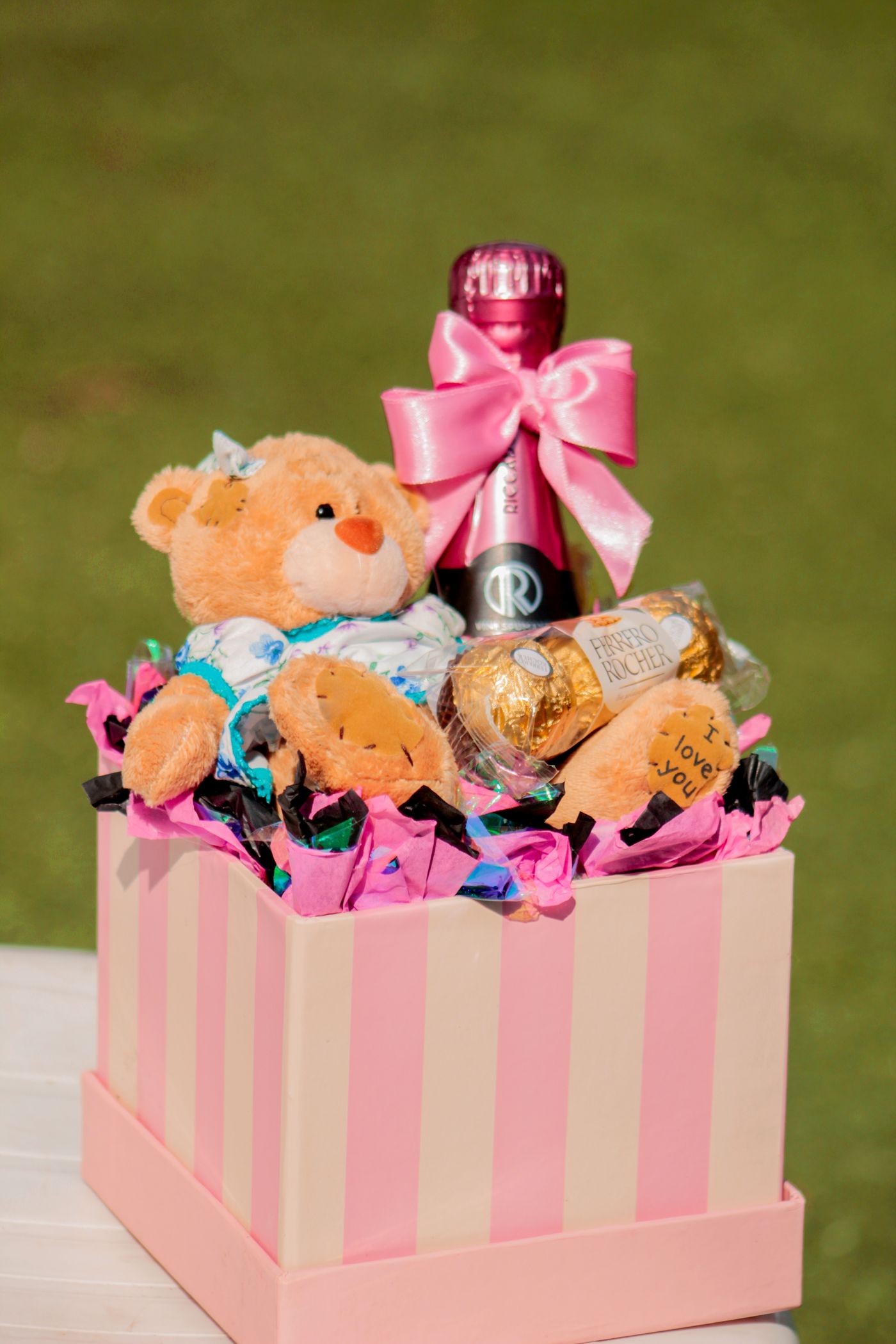 The Homespun Gifts project interface preview by Sati Tech