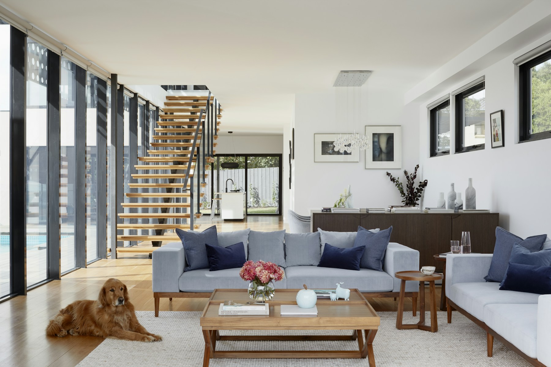 Warm material details in a contemporary Trioak-inspired interior